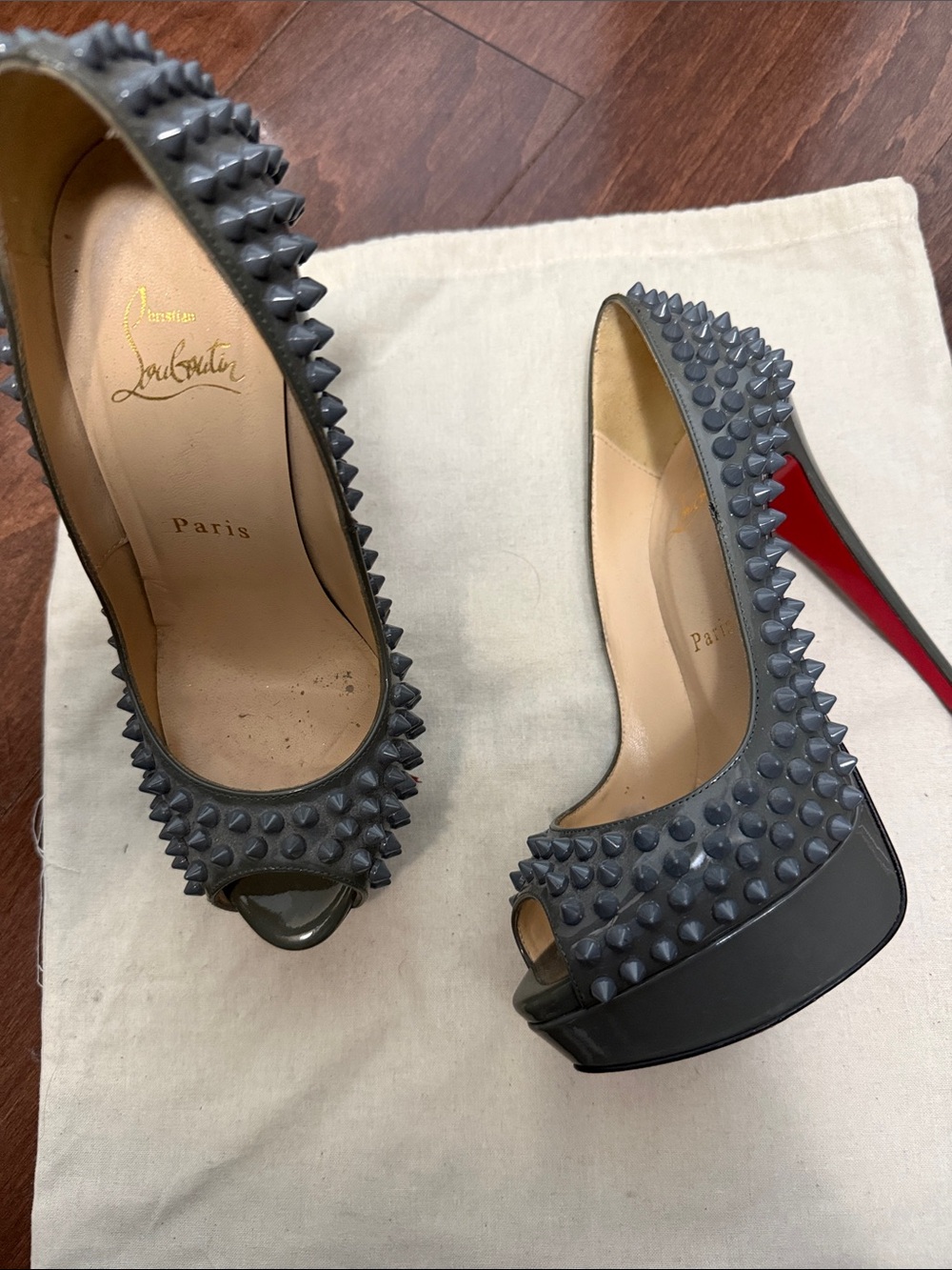 Shoes - Picture 2 of 6
